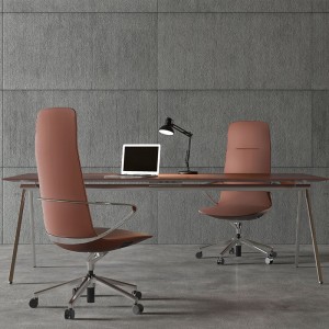 Krzesło biurowe z brązowej skóry z wysokim oparciem