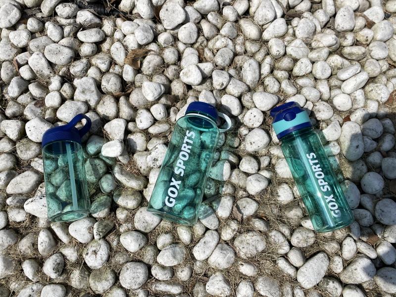 Jaki materiał na plastikowe butelki na wodę jest dobry?