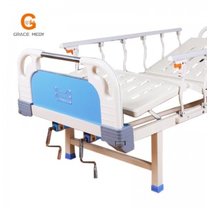A06-1 Dalawang crank hospital bed na may Korean guardrail
