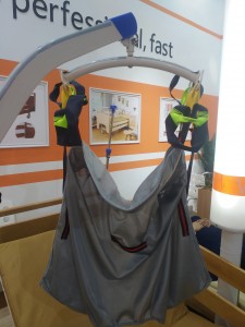 Lift pasien listrik manual sing bisa dilipat kanthi sling kanggo lift transfer pasien cacat