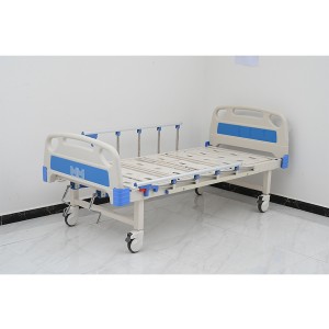 W04 Метална 2 манивела 2 функции Регулируема медицинска мебел Сгъваема ръчно болнично легло за кърмене на пациенти с колела