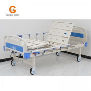 W04 Metal 2 manivela 2 funcións muebles médicos ajustables manual plegable cama de hospital de enfermería para pacientes con ruedas