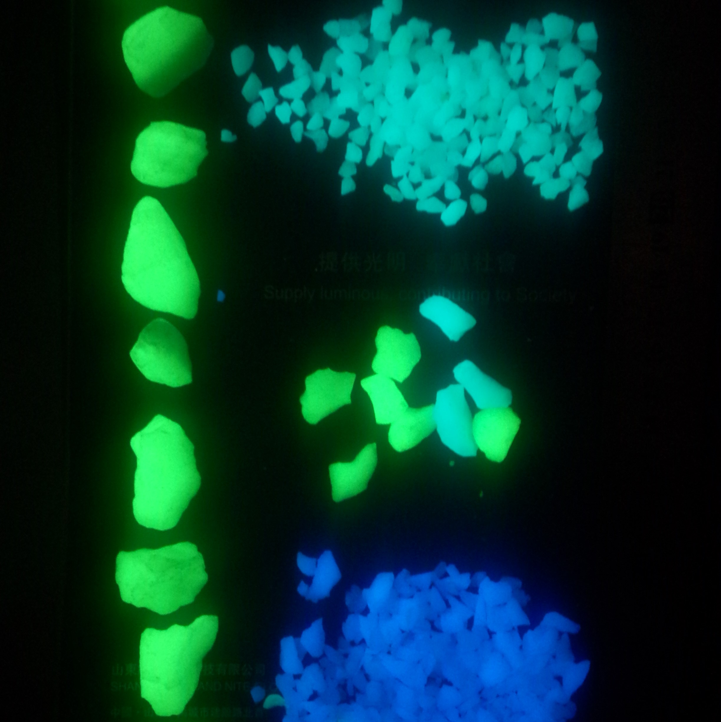 Luminescent Gravel Irregular luminescent stones