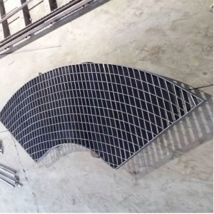 Prilagojena izdelana industrijska ploščad Nepravilna jeklena rešetka posebne oblike