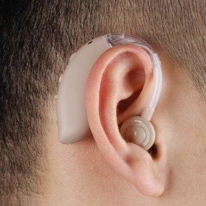 Alat Bantu Pendengaran Boleh Dicas Semula Digital berkualiti terbaik dengan Alat Bantu Pendengaran Ric Pendengaran Bunyi Bunyi dengan Sambungan Bluetooth