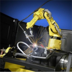 سیستم های جوشکاری رباتیک سفارشی با اتصالات جوش نقطه ای برای قطعات خودرو