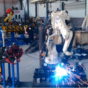 Ji bo Parçeyên Otomotîvê Pergalên Weldingê yên Robotîk ên Xweserkirî Bi Sazkirina Weldingê ya Cihê