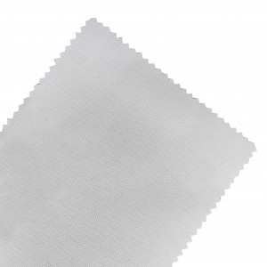 Novi dizajn 100% poliester zatamnjenje Vatrootporna bijela presvučena valjkasta tkanina