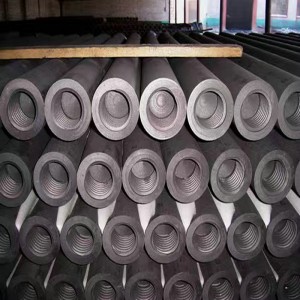 Produttori cinesi di elettrodi di grafite UHP Elettrodi per fornace Produzione di acciaio