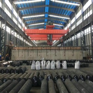 Produttori cinesi di elettrodi di grafite UHP in furnace Fabricazione di l'acciaio