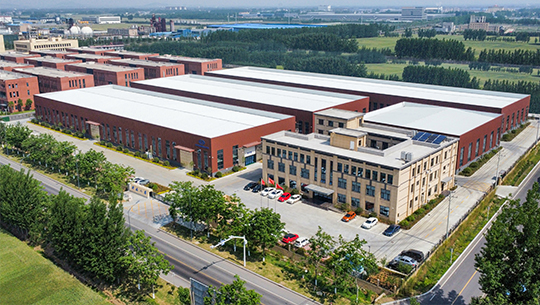 Linyi Guosen Eco Technology Co., Ltd. ត្រូវបានបង្កើតឡើងក្នុងឆ្នាំ 2006 ហើយមានទីតាំងនៅទីក្រុង Linyi ខេត្ត Shandong ចម្ងាយ 300 គីឡូម៉ែត្រពីកំពង់ផែ Qingdao ។ផ្លូវល្បឿនលឿន និងផ្លូវរថភ្លើងរត់កាត់ទឹកដីរបស់ខ្លួន ដែលផ្តល់នូវការដឹកជញ្ជូនដ៏ងាយស្រួល។ក្រុមហ៊ុននេះគឺជាសហគ្រាសតម្រង់ទិស anexport ដែលរួមបញ្ចូលការស្រាវជ្រាវ និងការអភិវឌ្ឍន៍ ការផលិត ការលក់ និងការនាំចេញថង់ត្បាញ។ផលិតផលសំខាន់គឺថង់កុងតឺន័រដែលមានទិន្នផលប្រចាំខែ 300000 បំណែក។ថង់ប្រោនខ្សាច់ ថង់ថ្លា ល. ក៏ត្រូវបានផ្តល់ជូនក្នុងបរិមាណដ៏ច្រើនផងដែរ។