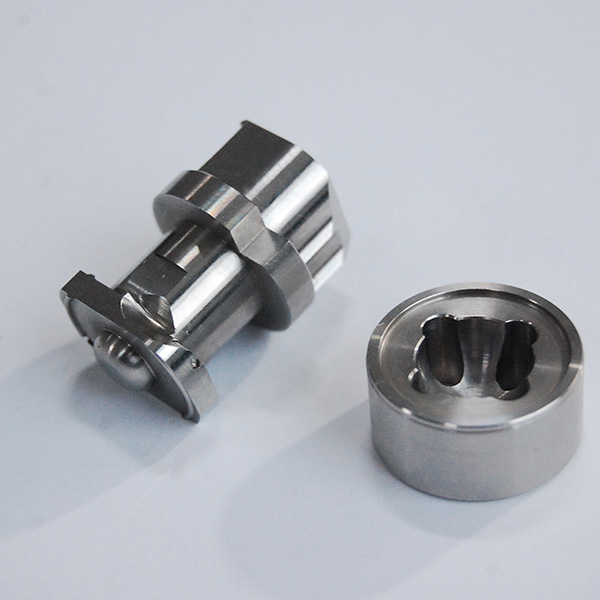 CNC machining and electropolishing stainless steel parts