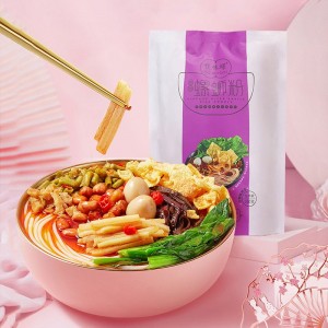 Китай Най-добрата китайска закуска с оризова юфка с речни охлюви