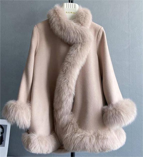 Scialle di lana di cachemire personalizzato per donna all'ingrosso inverno caldo con collare di pelliccia di volpe scialli di pelliccia di volpe e lana