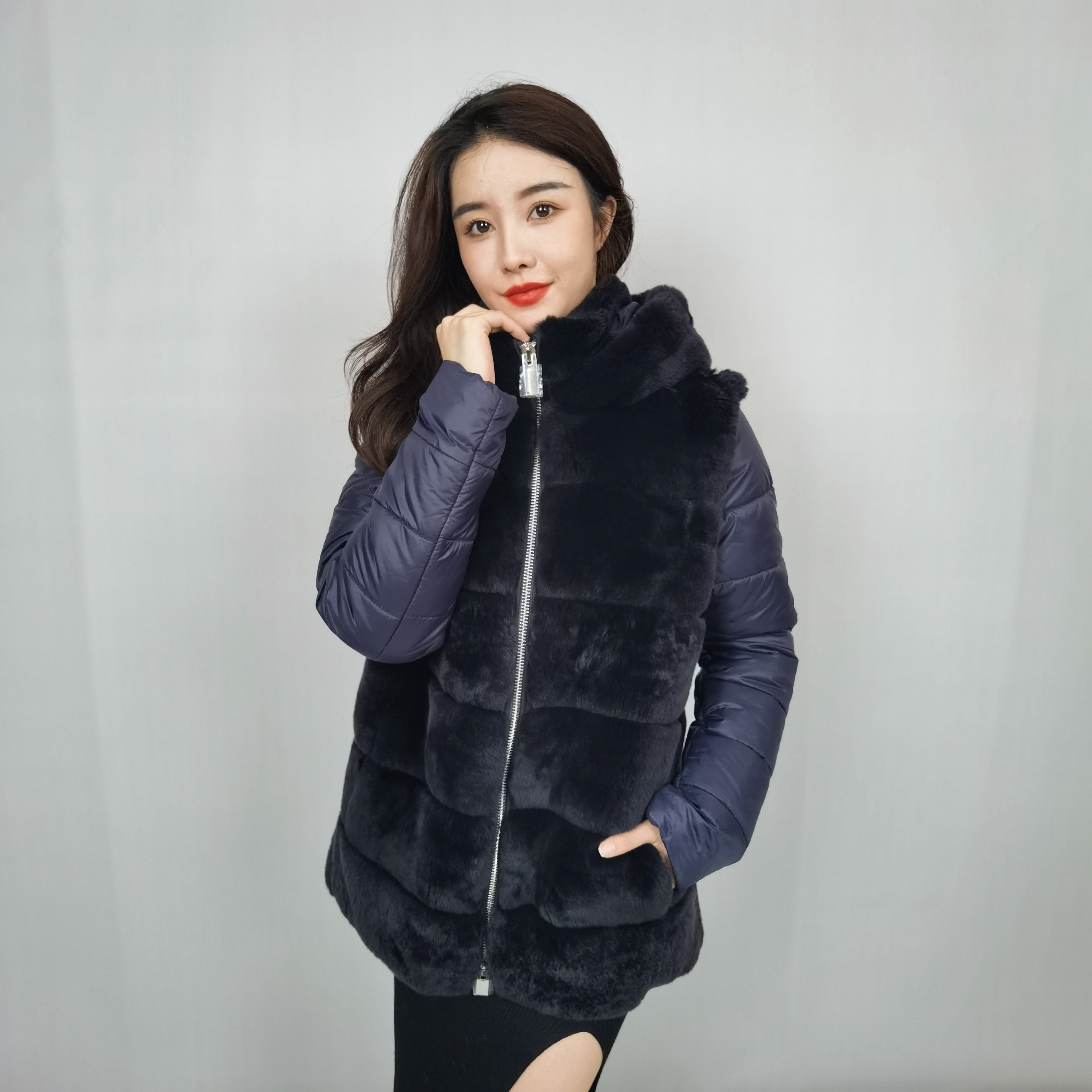 HHC253Manufacture Wholesale Ladies Rabbit Fur Coat Warm Casual Cotton Filling Woman Stripe Hooded Rex Rabbit Jacket