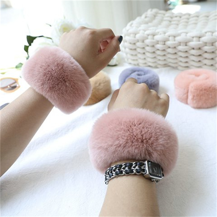 ဖက်ရှင်ဆက်စပ်ပစ္စည်းများ Foldable Women Real Rex Rabbit Fur Snap Cuffs Plush Wristband Soft Warm လက်ကောက်