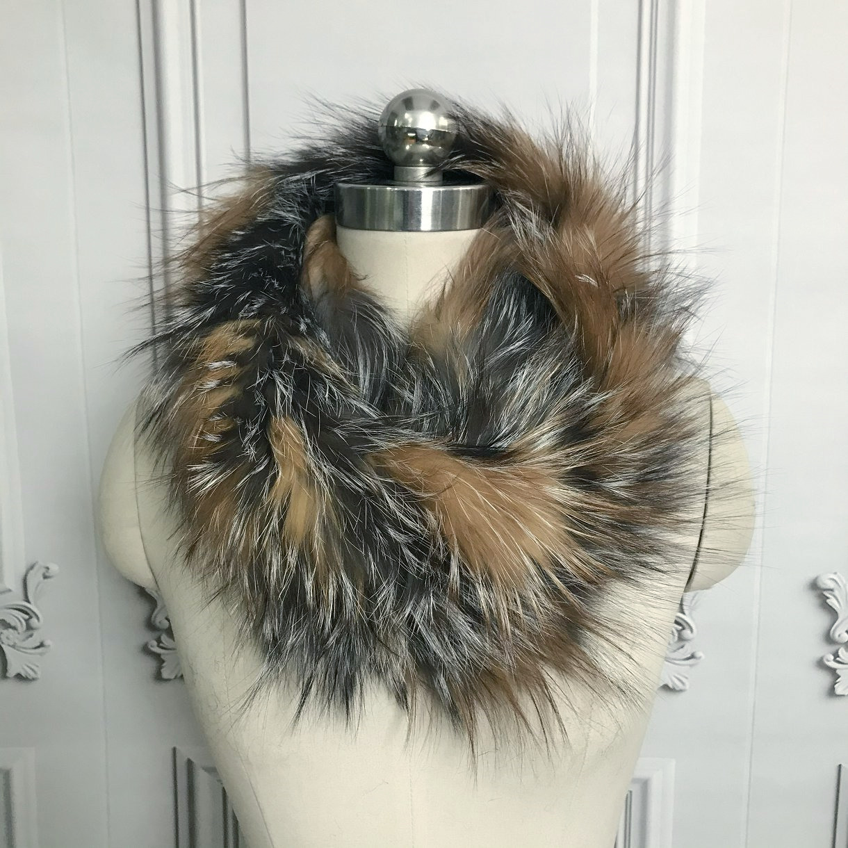 HHB229 SILVER FOX SCARF with HOOK