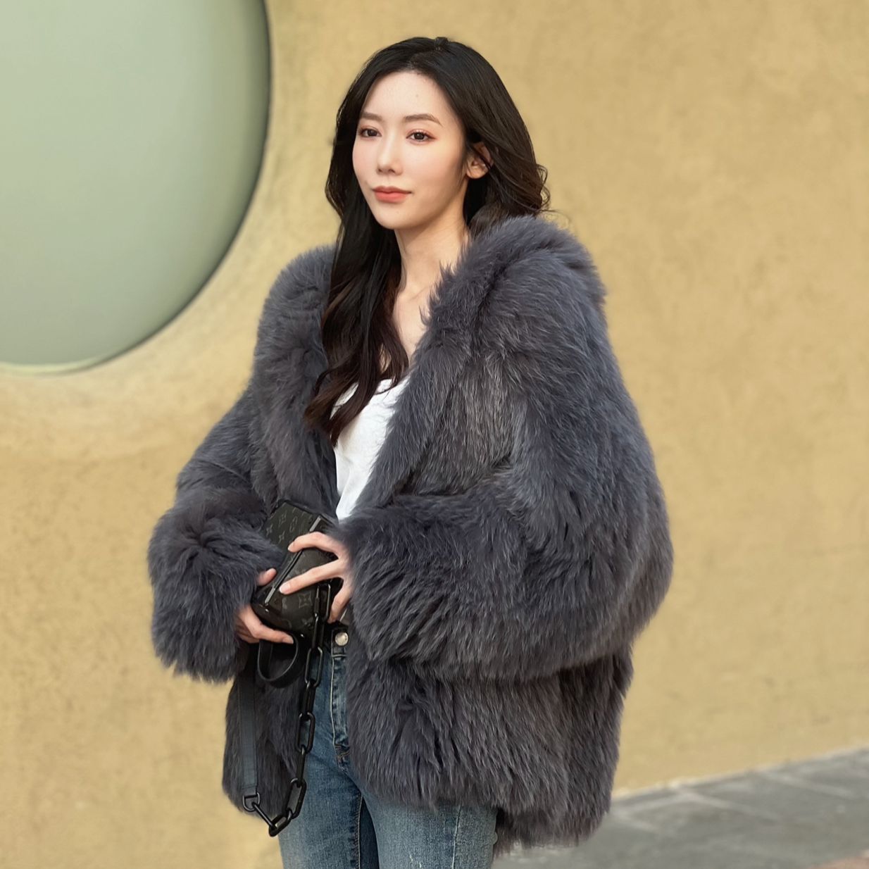 2022 Custom Women Fashion Coat Luxury Warm Fox Cropped Fur Coats Real Fur Winter Hooded Fox Jacket