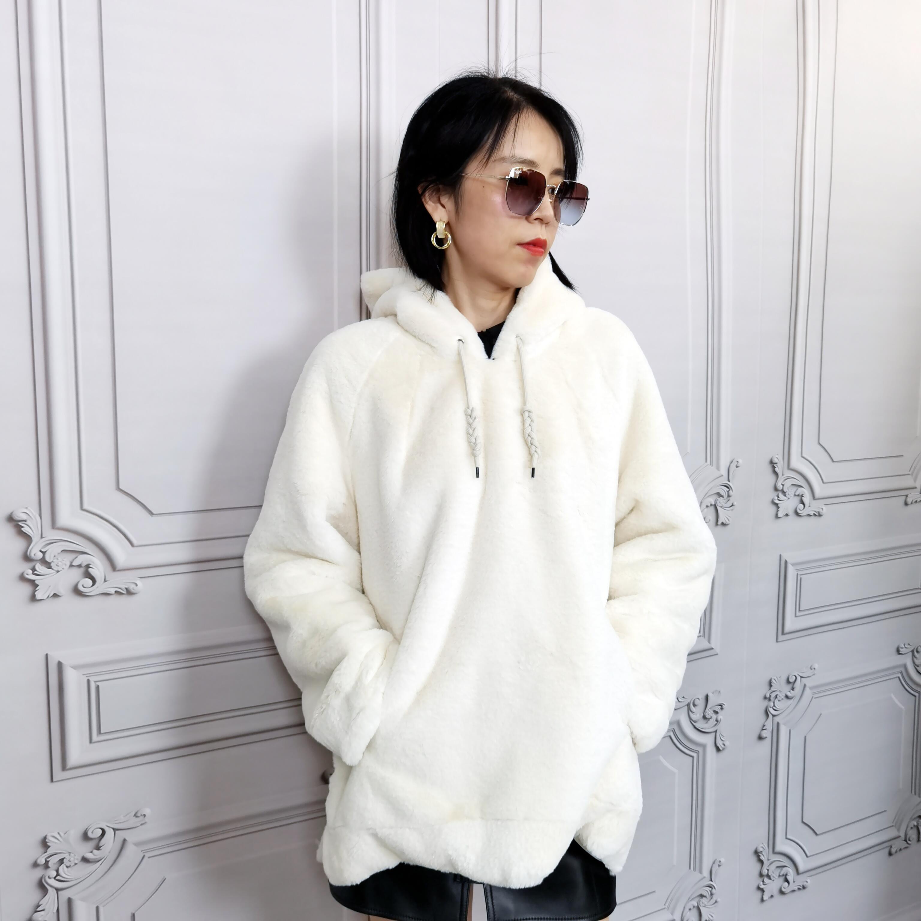 Women Turn-down Collar Luxurious High na-eṅomi Thick Soft Furry Faux Rex Fur Coat