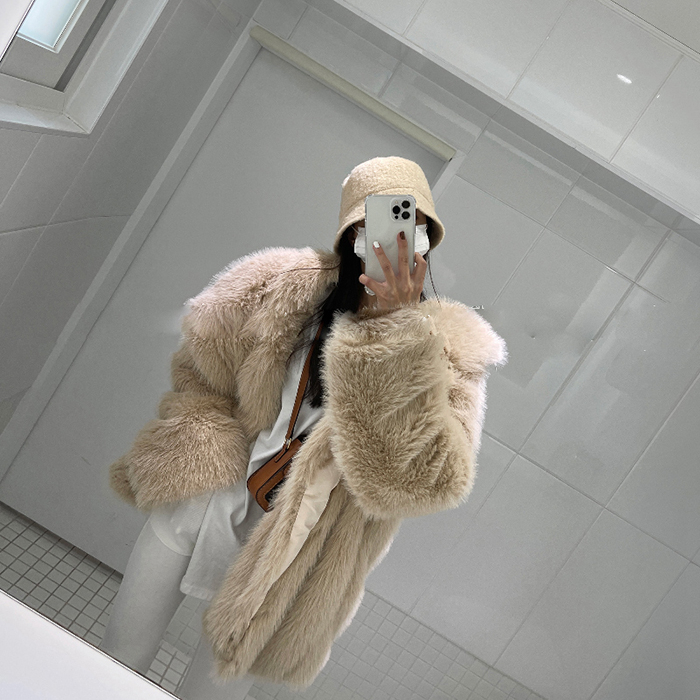 abafazi abanemikhono emide faux Fur Coats