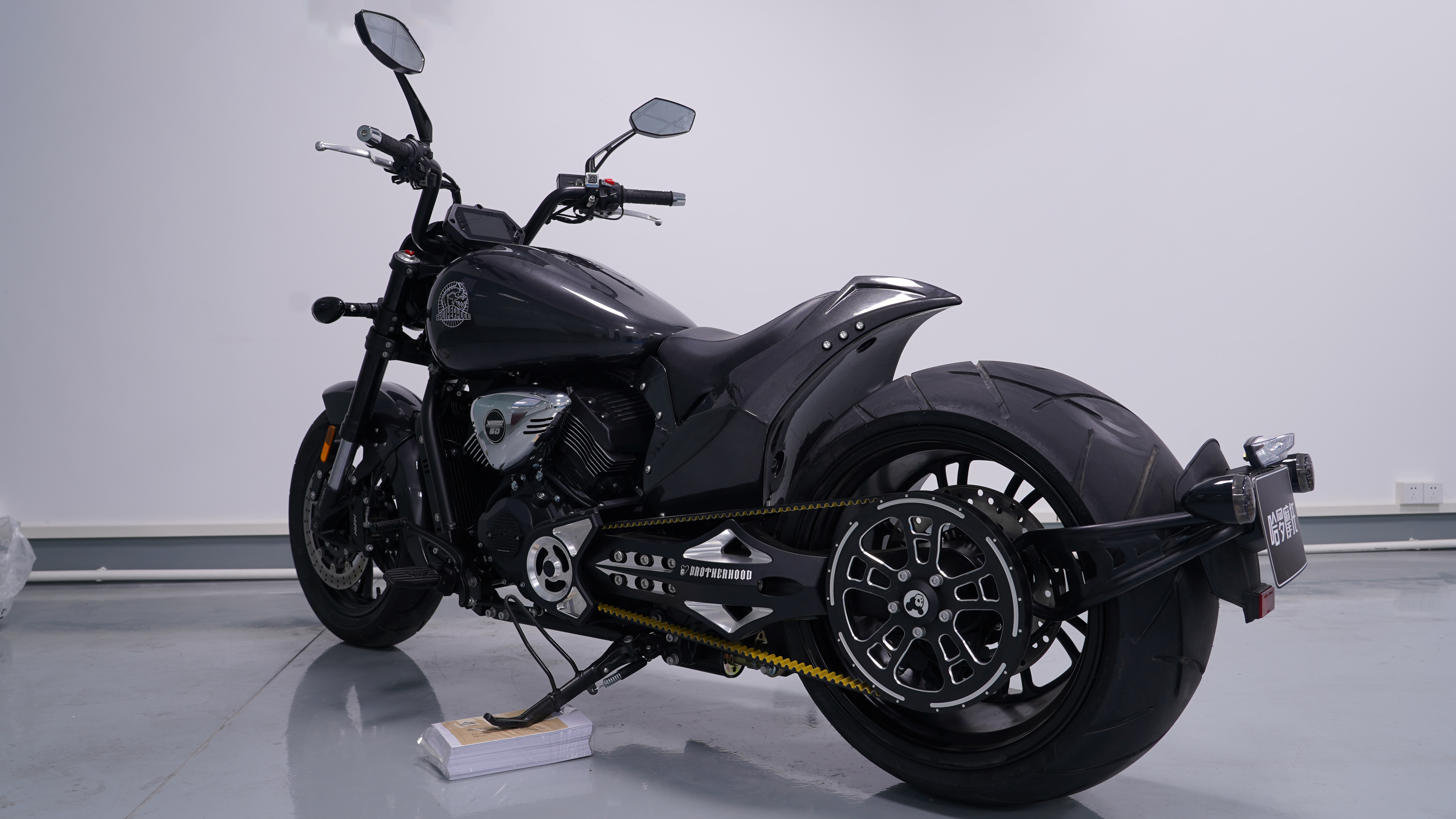 Цяжкі матацыкл крэйсер Motorbike Wolverine 800 Hanyang