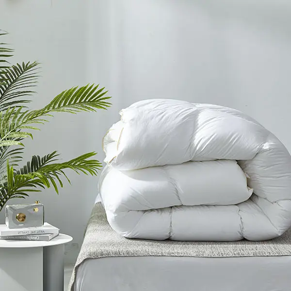 90/10 Goose Down Comforter, Noiseless Soft Poly /Cotton Down Comforter-Hotel Collection- Medium Pumehana All Season Fluffy Duvet Insert.