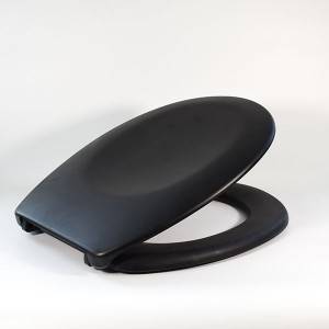 Дюропластове сидіння для унітазу – чорне матове