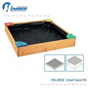 Maža kvadratinė medinė smėlio dėžė vaikiškam žaislui