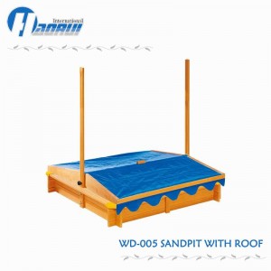 Sandbox bi banî DIY çala qûmê bi banê pêlîstoka darîn a li derve Sandbox bi sîwanek UV ku pêşî li sandboxê digire