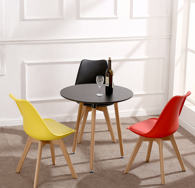 The World’s First Mass-produced Pillar-shaped Single Chair —–Tulip Chair
