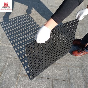 Porous rubber floor mat   deck mat