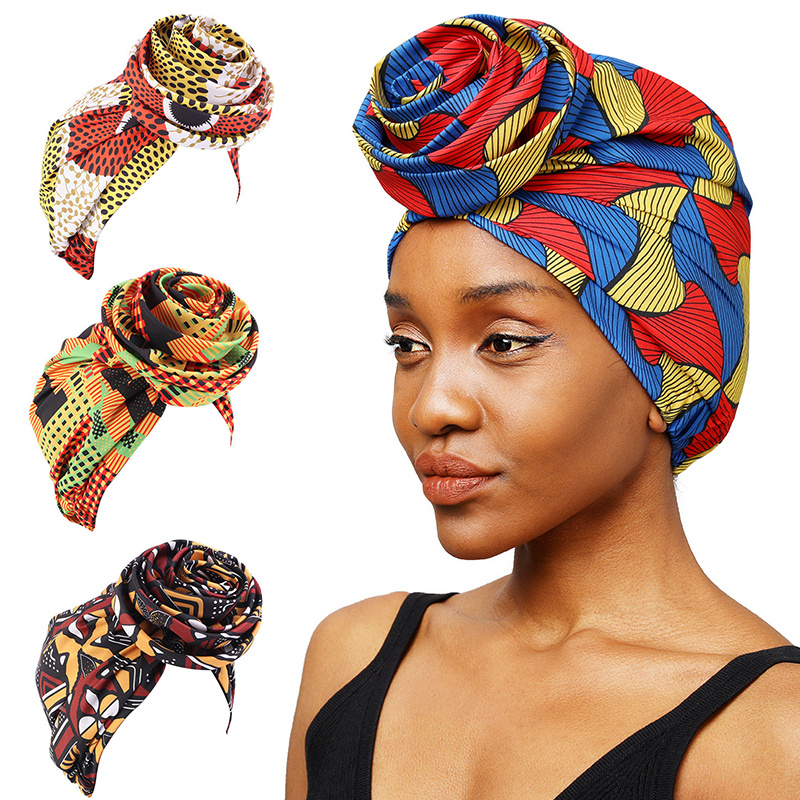 TJM-467 Bandeau turban à doublure en satin fleuri à motif africain Image en vedette