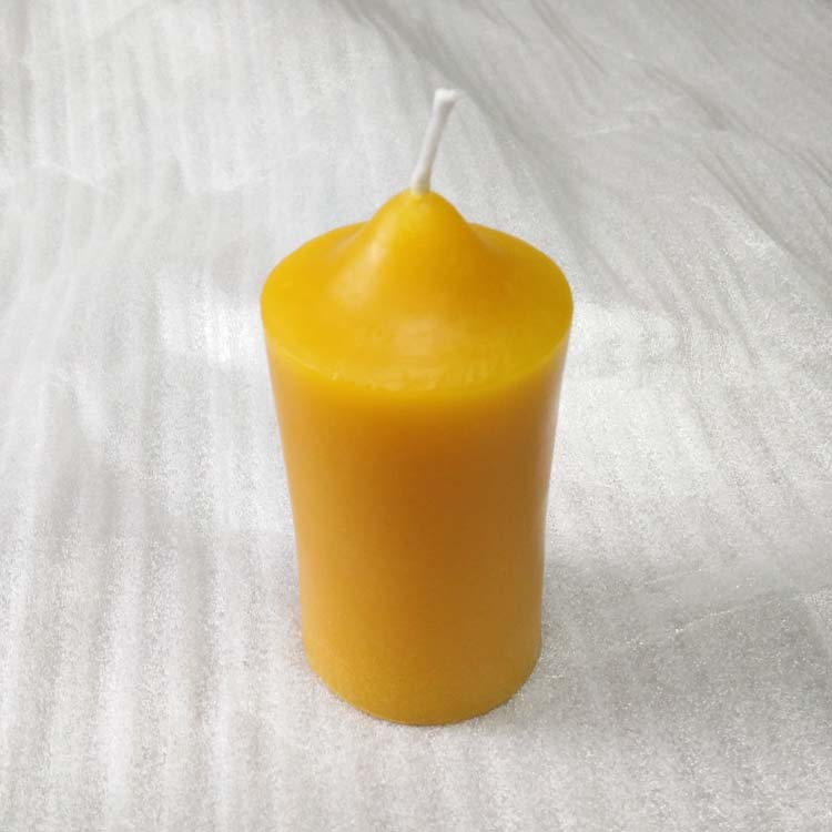 4 inch high 100% natural beeswax candle Featured Image