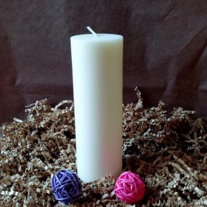 Bougies pilier simples parfumées à la lavande blanche et ivoire