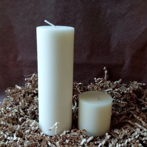 Espelmes de pilar simples de soja amb fragància d'espígol blanc i marfil