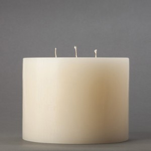 Ụcha agba Ivory 3 Owu Wicks Paraffin Wax Pillar Candles