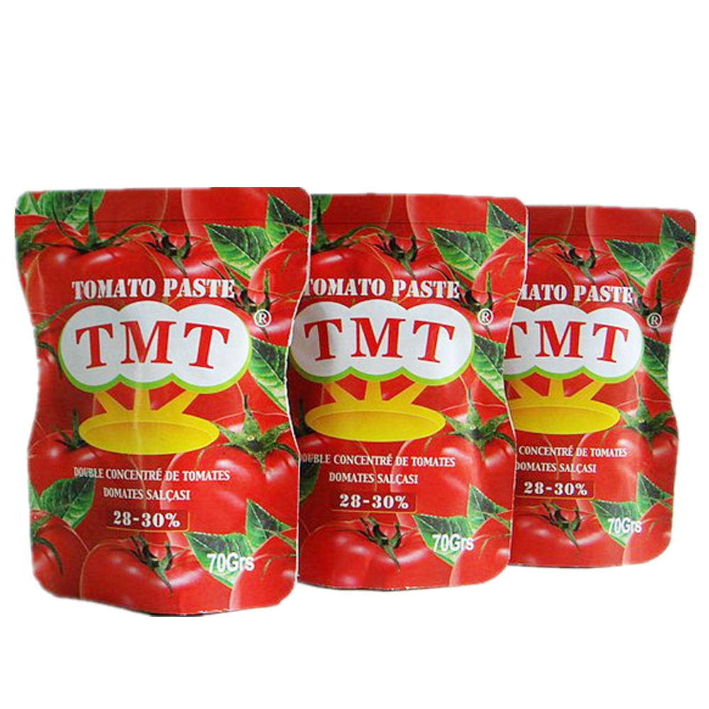Stående pose 70 g tomatpasta Brix: 28-30 % dobbeltkonsentrat tomatpasta fra fabrikk