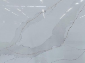 Hvit Calacatta kvartsstein med tynn åre laget i China Granite Touch 6090