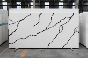 Plăci de piatră de cuarț alb cu piatră artificială cu vena neagră, fabricate în China HF6700