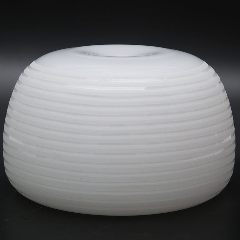 Lampskärm i vit glas – stor storlek med randig design
