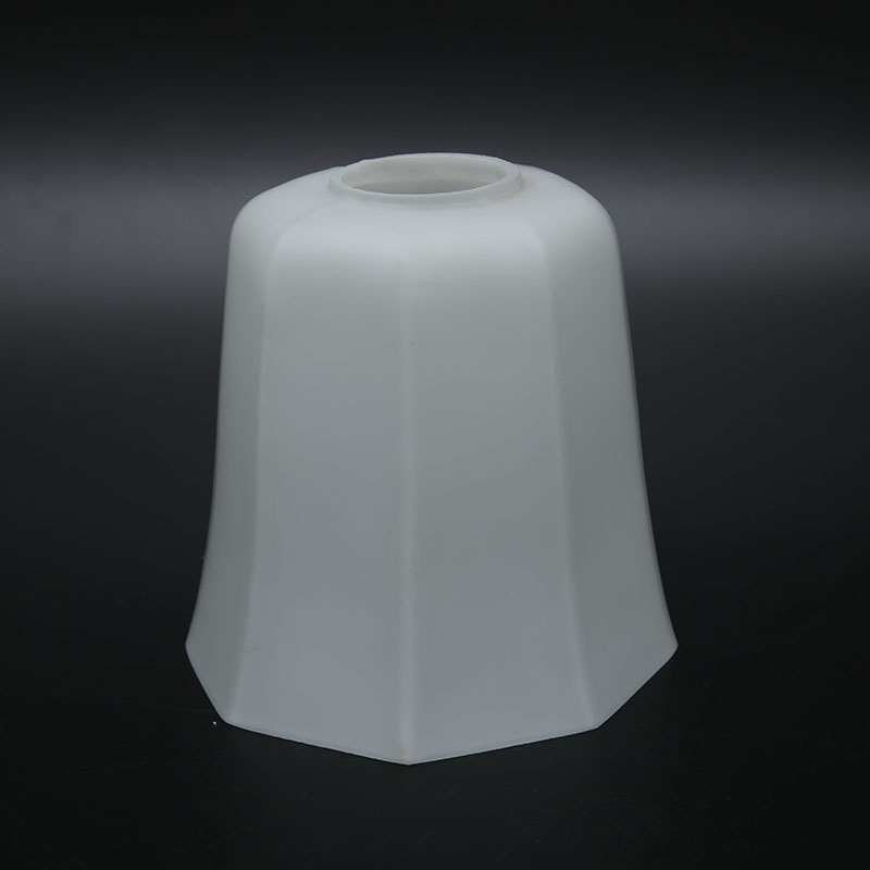 Polygon Custom Lampshade: Bespoke Lighting Solutions bakeng sa Kamore e 'ngoe le e' ngoe