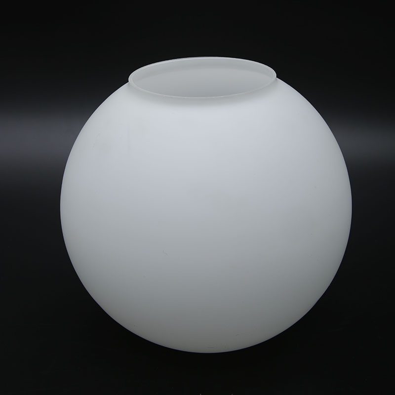 Coberta de vidre de bola per a sala d'estar amb ombrejat blanc esmerilat i font de llum LED