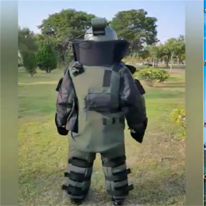 EOD Suit Bomb Disposal Suit