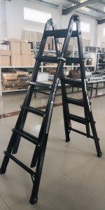 Tangata Tactical foldable Ladder