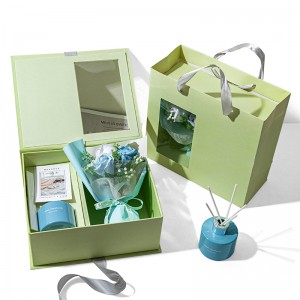 Luho nga Packaging Box PVC Window Gift Cardboard Box para sa Aromatherapy
