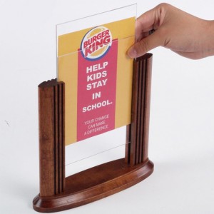 Odzież reklamowa Niestandardowe oznakowanie Wyświetlacz stołowy Drewniany uchwyt na znaki