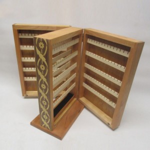 Popular Movable Floor Wood Bracelet Display Stand For Sale