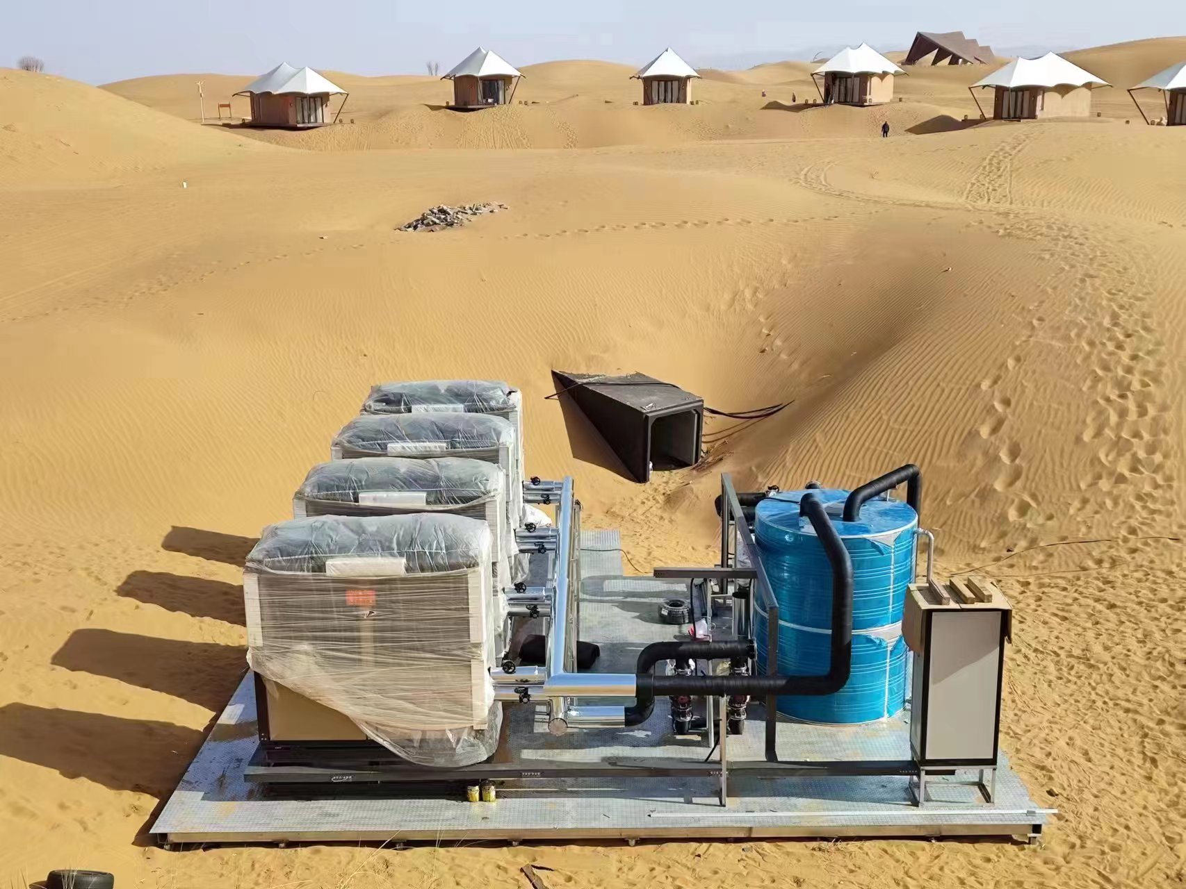 Pompat e nxehtësisë Hien u zgjodhën për projektin e parë të pompës së nxehtësisë me burim ajri në hotelin me pesë yje të shkretëtirës.Romantike!