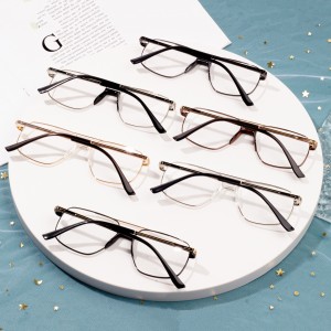 mados gamintojo akiniai 2022 m