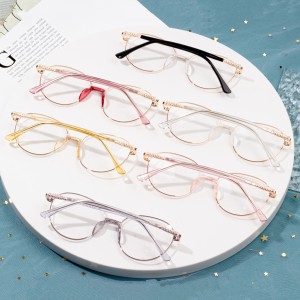عینک اپتیکال زنانه با قیمت مناسب